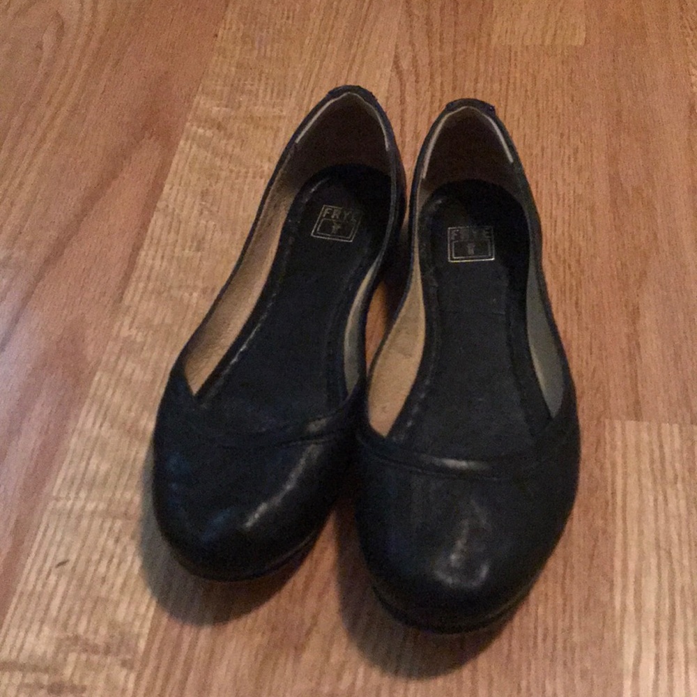 Frye Black Carson Ballet Flats sz 7